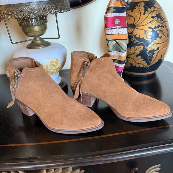Steve Madden Brown Suede Ankle Booties - Picture 3 of 15
